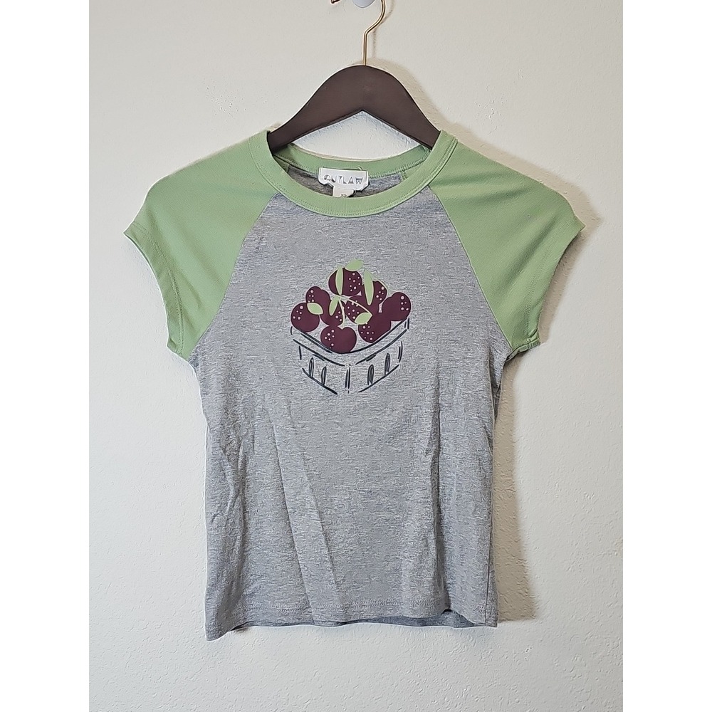 Outlaw Cherry print graphic‎ t-shirt 100% cotton short sleeve XS